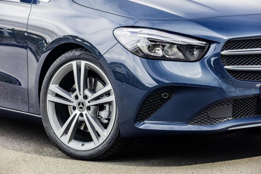 Детали экстерьера Mercedes-Benz B200 Progressive (W247) 2019 года  (WW) (фото 55 из 56)